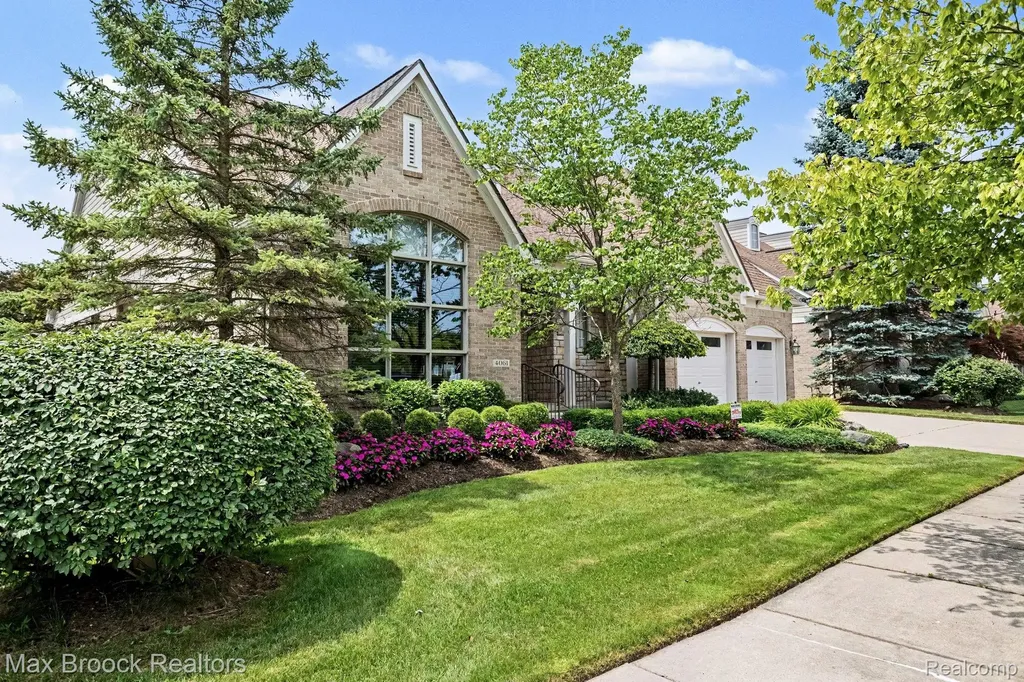 4061 Chatfield Lane Troy City MI 48098