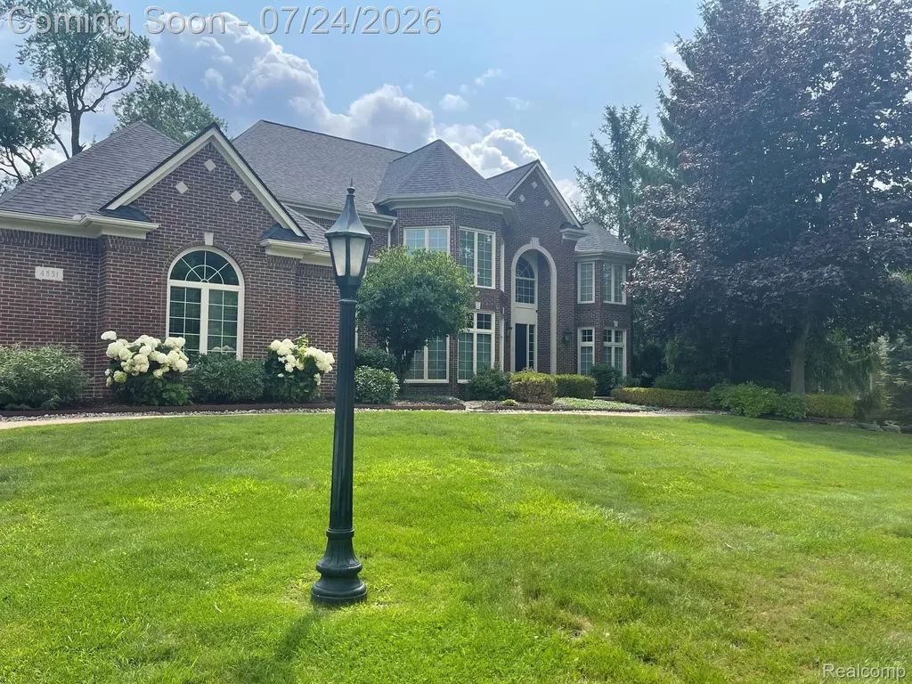 4831 Goodison Place Drive Oakland Charter Township MI 48306