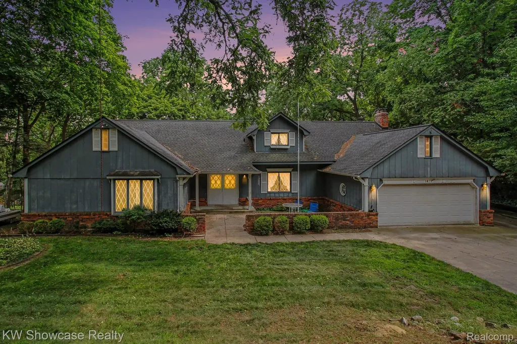1471 Blue Heron Drive Highland Charter Township MI 48357