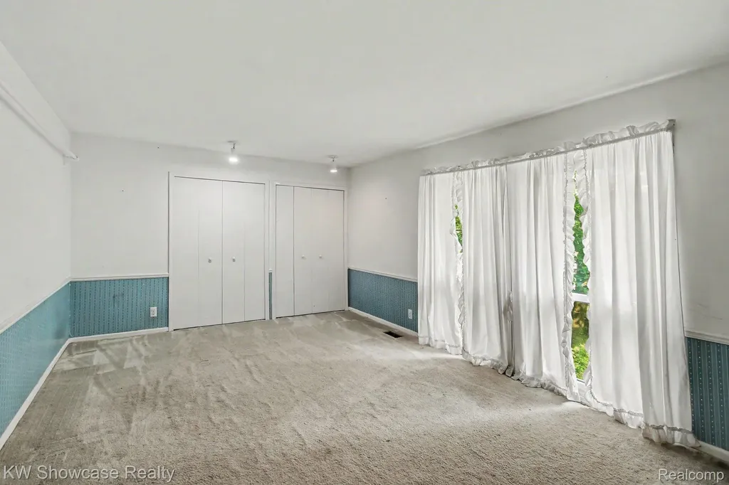1471 Blue Heron Drive Highland Charter Township MI 48357