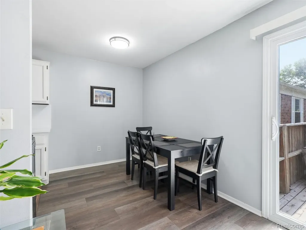 23404 N Rockledge Novi City MI 48375