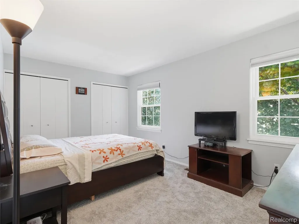 23404 N Rockledge Novi City MI 48375