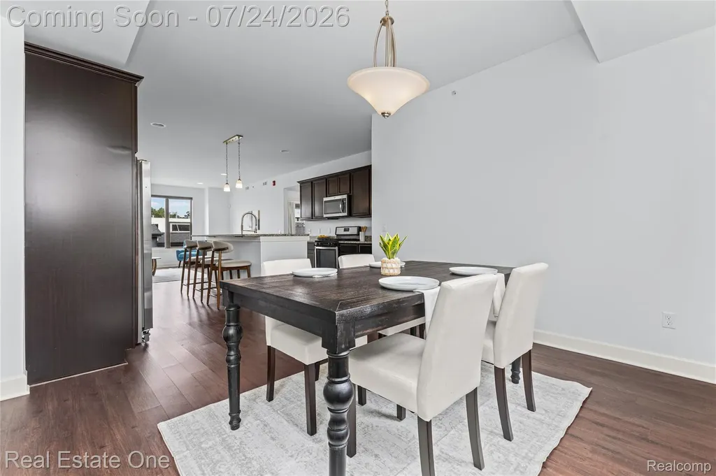1240 S Diamond Court Royal Oak City MI 48067