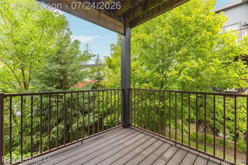 1240 S Diamond Court Royal Oak City MI 48067