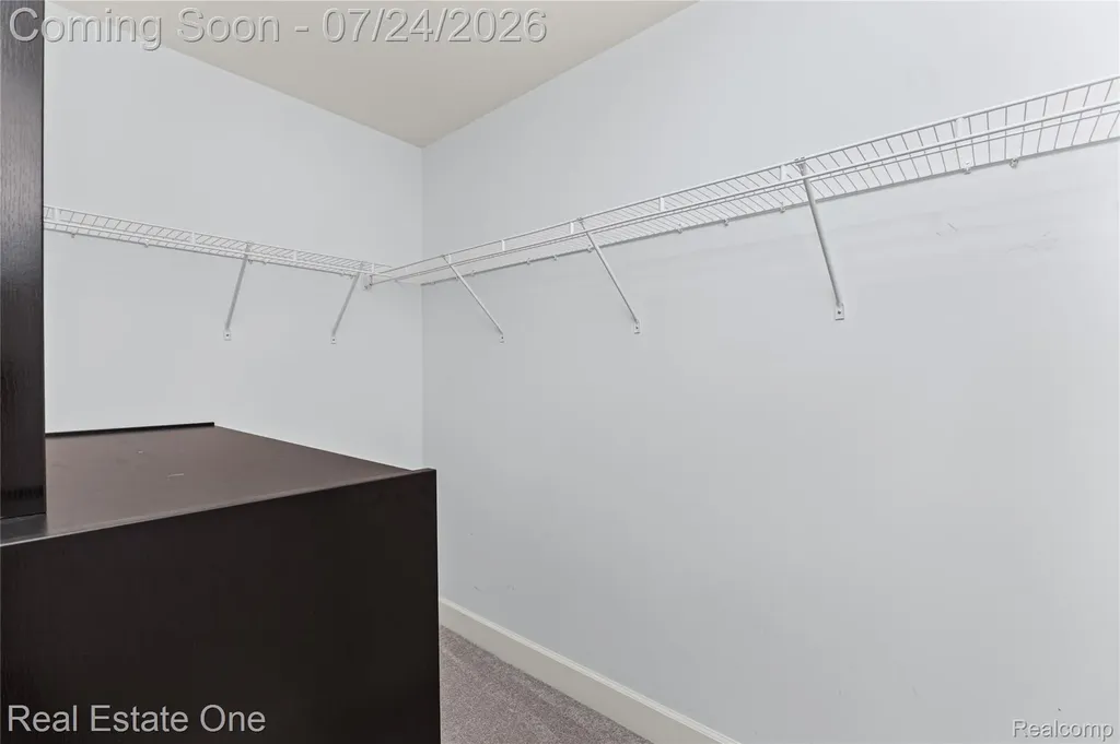 1240 S Diamond Court Royal Oak City MI 48067