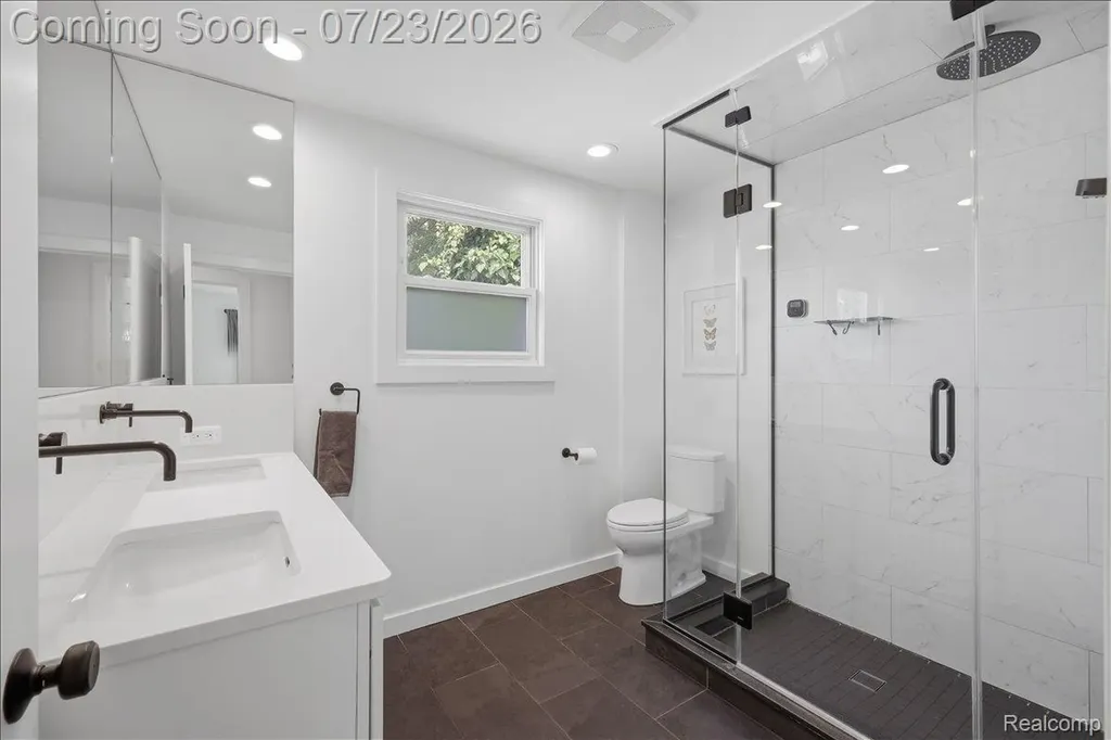 1207 Irving Avenue Royal Oak City MI 48067