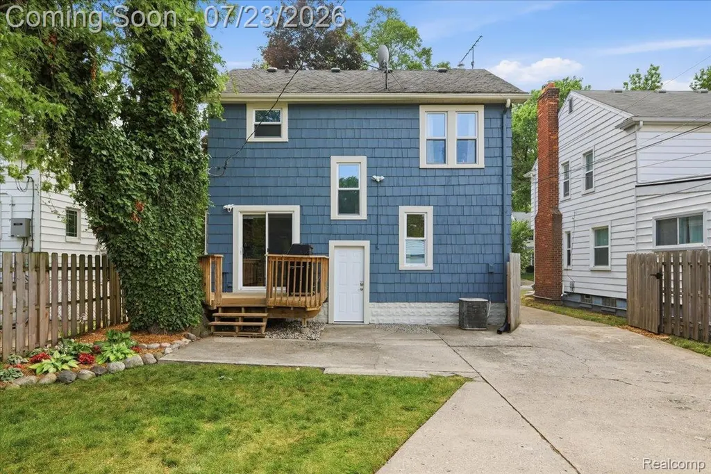 1207 Irving Avenue Royal Oak City MI 48067
