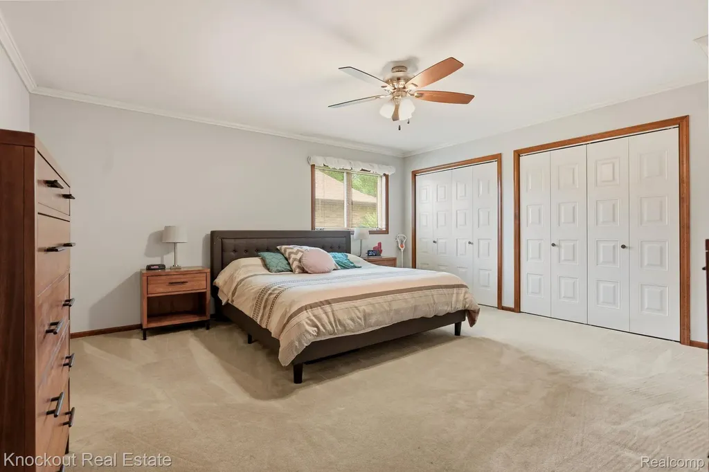5094 Dustine Drive N Saginaw Charter Township MI 48603
