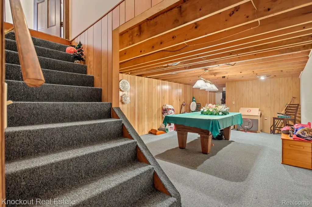 5094 Dustine Drive N Saginaw Charter Township MI 48603