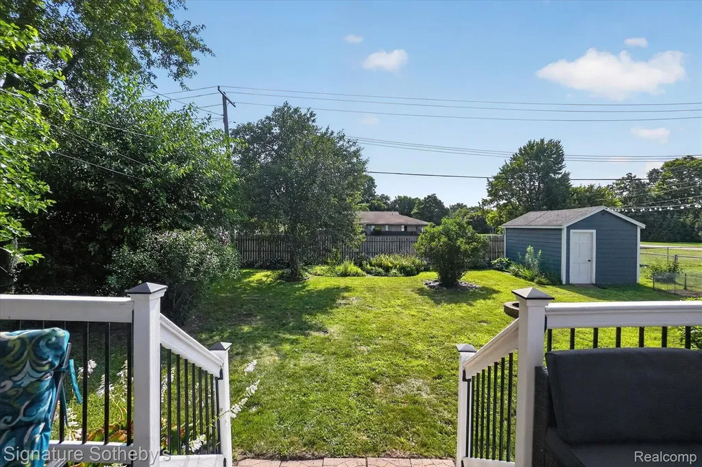 815 Fowler Street Howell City MI 48843