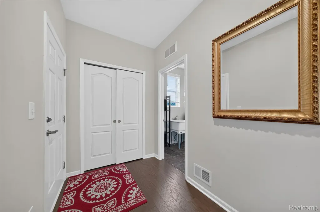 4160 Walcott Drive Orion Charter Township MI 48359