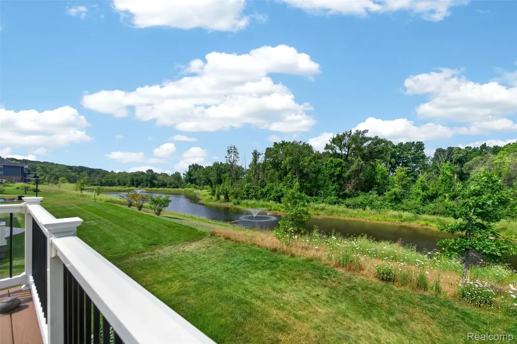 4160 Walcott Drive Orion Charter Township MI 48359