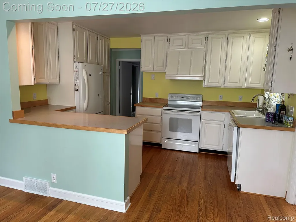 10350 Davisburg Road Springfield Charter Township MI 48350