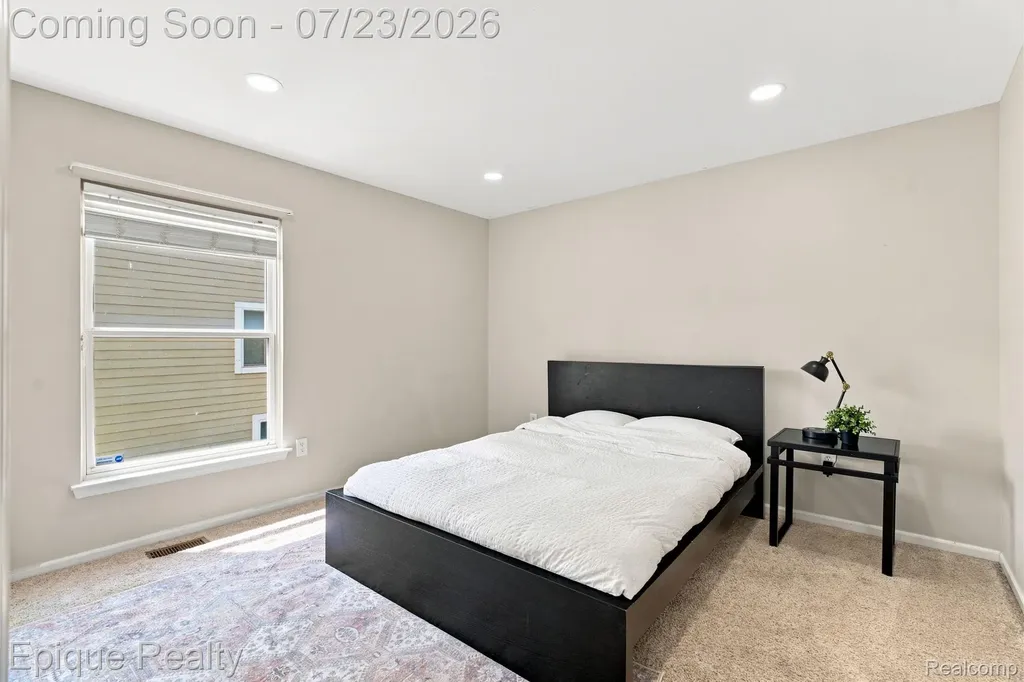 43144 Emerson Way Novi City MI 48377