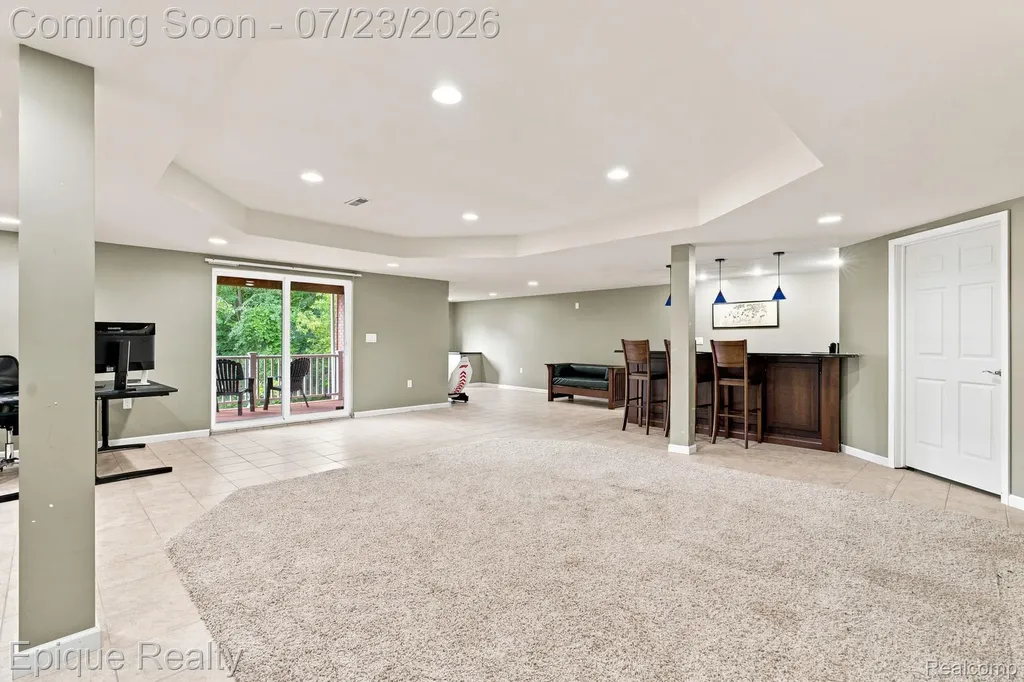 43144 Emerson Way Novi City MI 48377