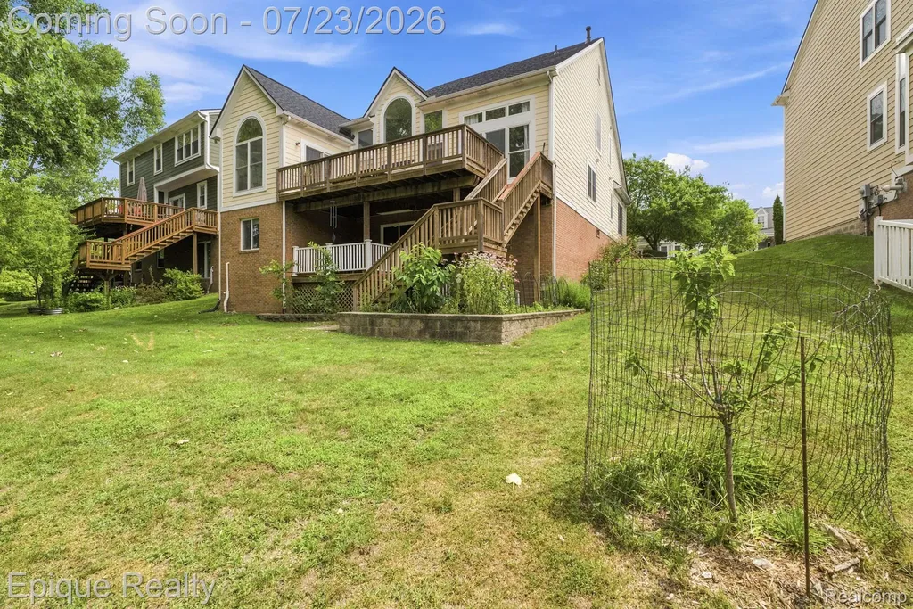 43144 Emerson Way Novi City MI 48377