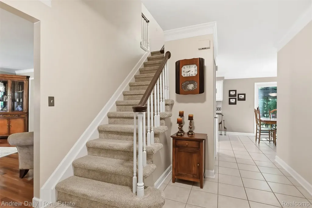21649 Shadybrook Drive Novi City MI 48375