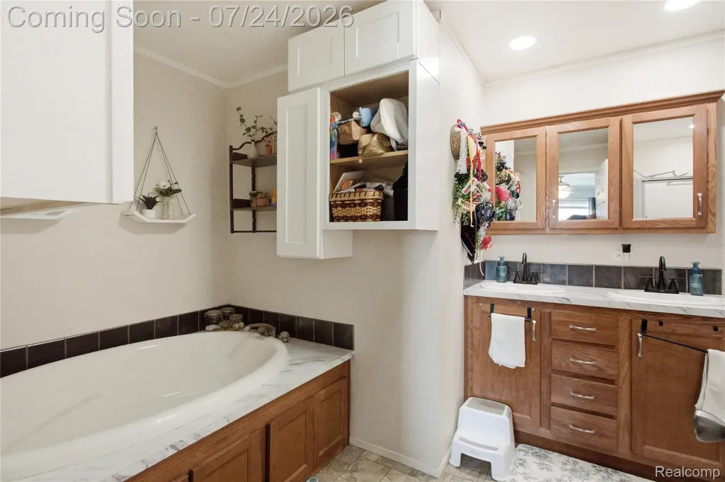 16206 Lancaster Way Holly Township MI 48442