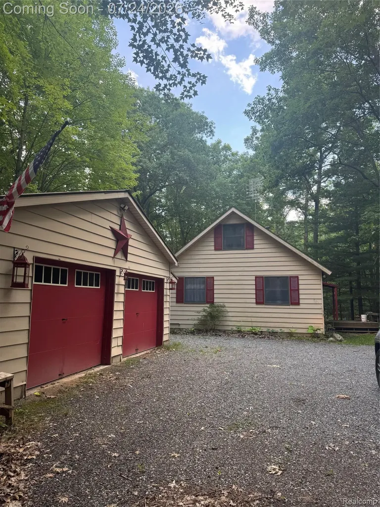 2600 Lucinda Drive Mills Township MI 48756