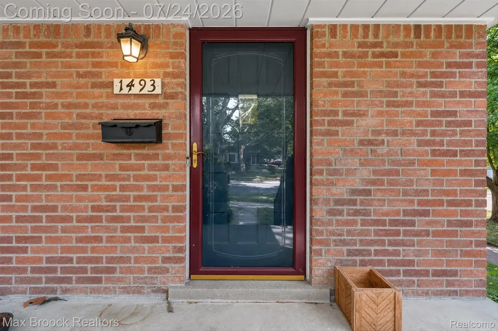 1493 E Melton Road Birmingham City MI 48009