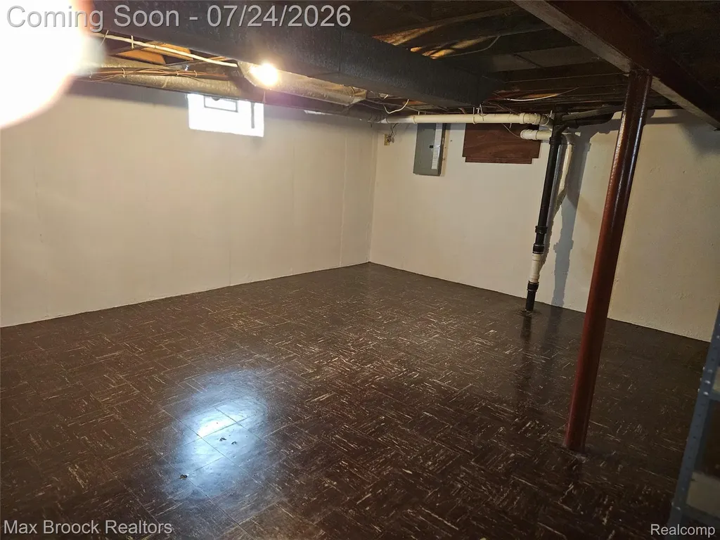 1493 E Melton Road Birmingham City MI 48009
