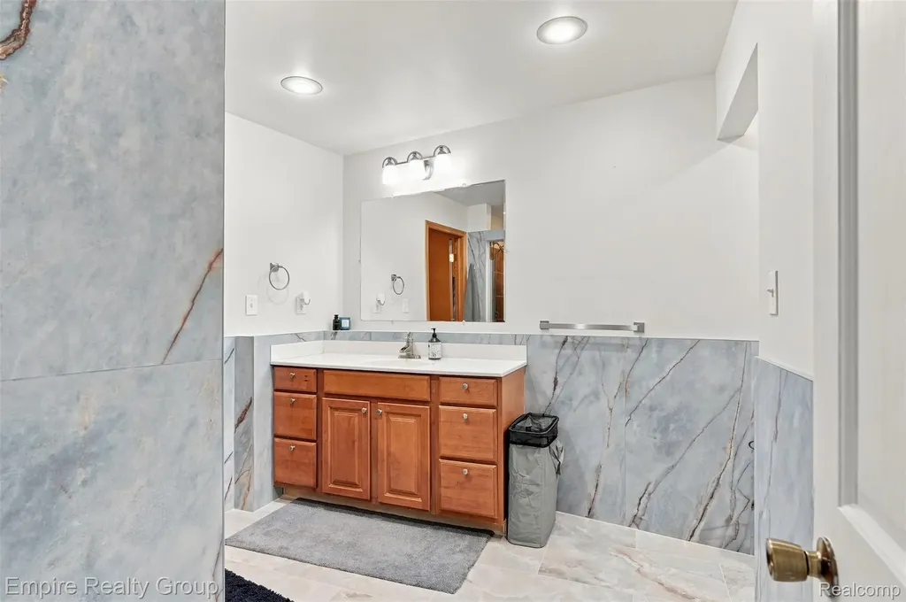 53 Potter Drive Belleville City MI 48111