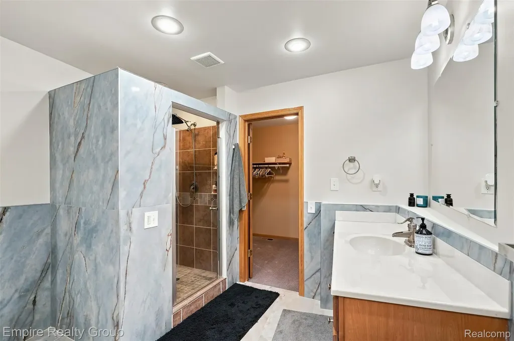 53 Potter Drive Belleville City MI 48111