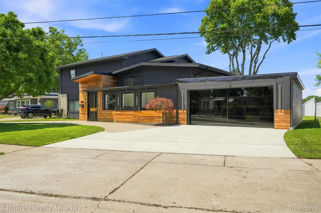 53 Potter Drive Belleville City MI 48111