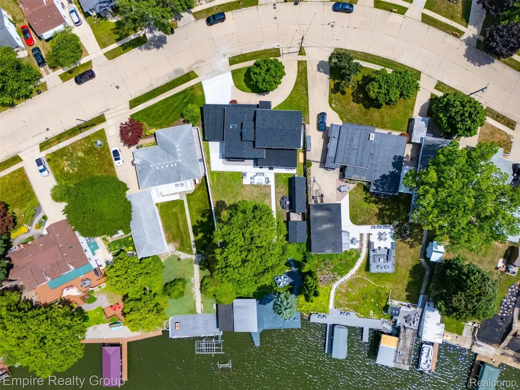 53 Potter Drive Belleville City MI 48111