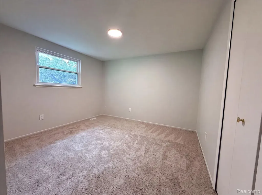 14729 Moran Road Allen Park City MI 48101