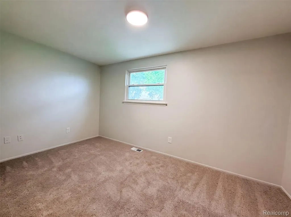 14729 Moran Road Allen Park City MI 48101