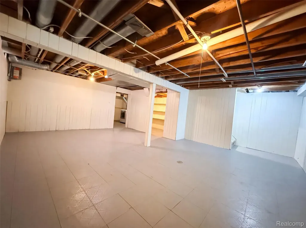 14729 Moran Road Allen Park City MI 48101