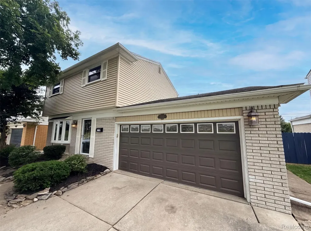 14729 Moran Road Allen Park City MI 48101
