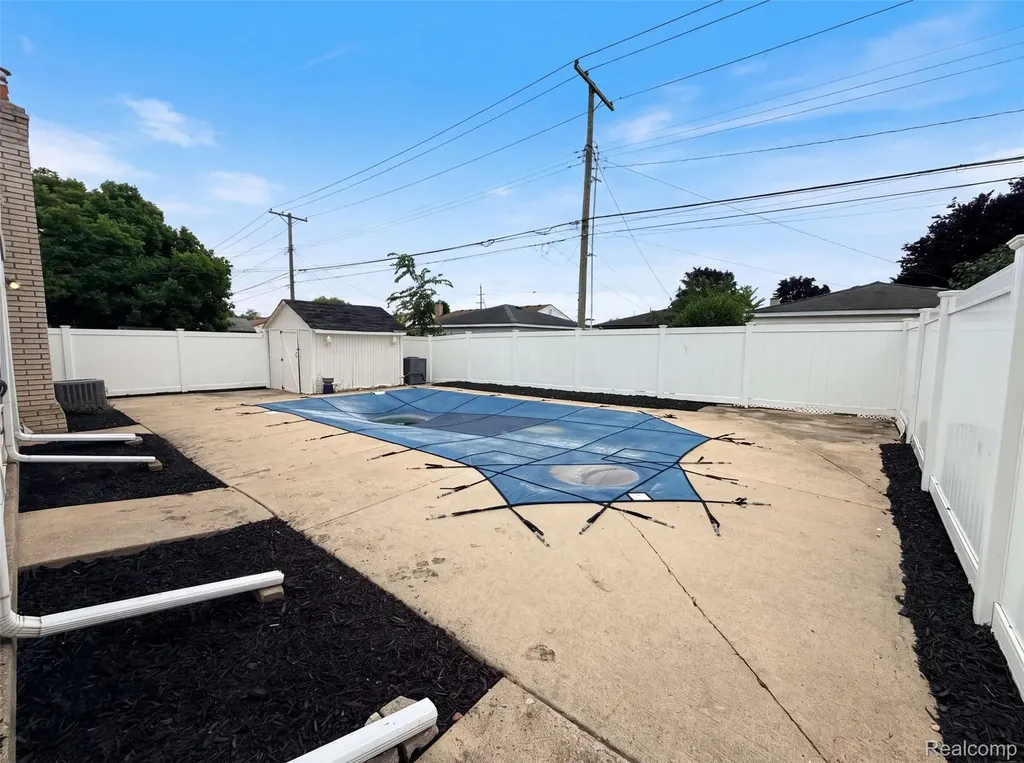 14729 Moran Road Allen Park City MI 48101