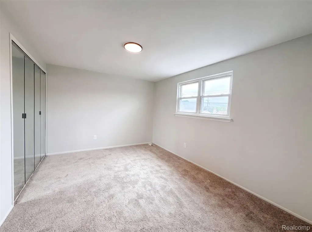 14729 Moran Road Allen Park City MI 48101
