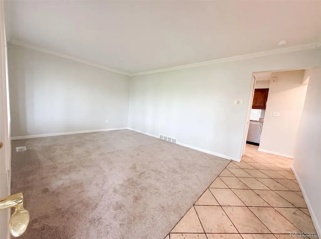 14729 Moran Road Allen Park City MI 48101
