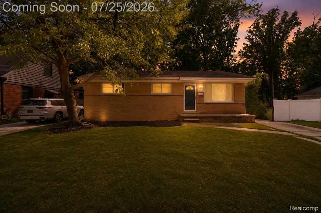 20308 Shady Lane Avenue St. Clair Shores City MI 48080
