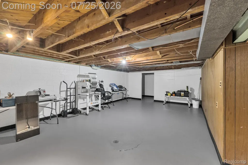 20308 Shady Lane Avenue St. Clair Shores City MI 48080