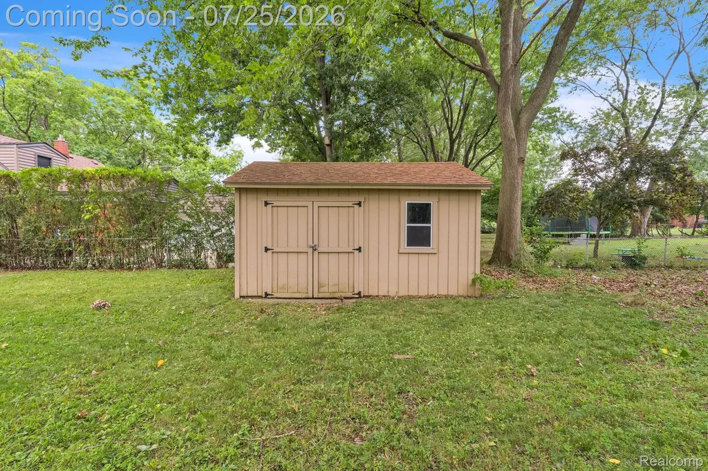 20308 Shady Lane Avenue St. Clair Shores City MI 48080
