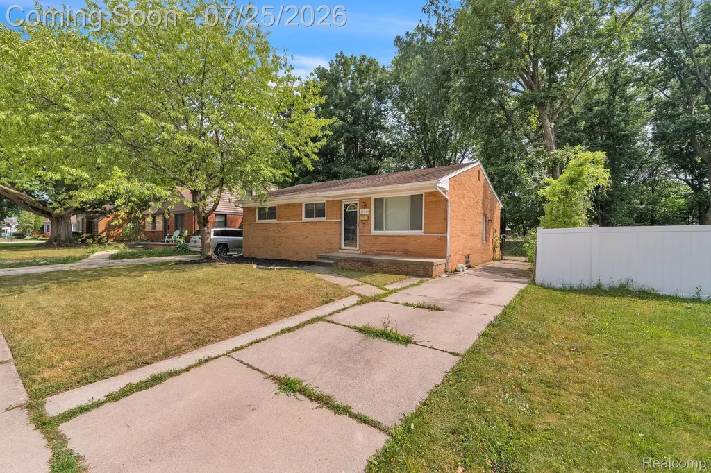 20308 Shady Lane Avenue St. Clair Shores City MI 48080