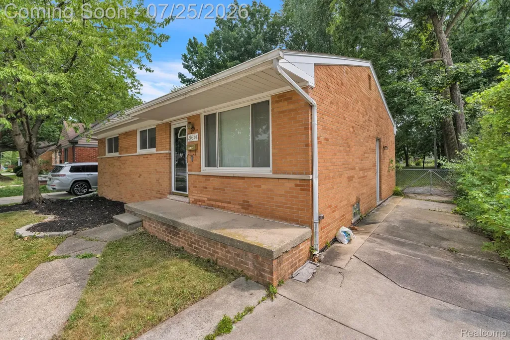 20308 Shady Lane Avenue St. Clair Shores City MI 48080