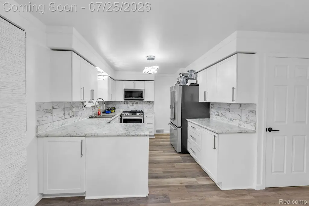 20308 Shady Lane Avenue St. Clair Shores City MI 48080