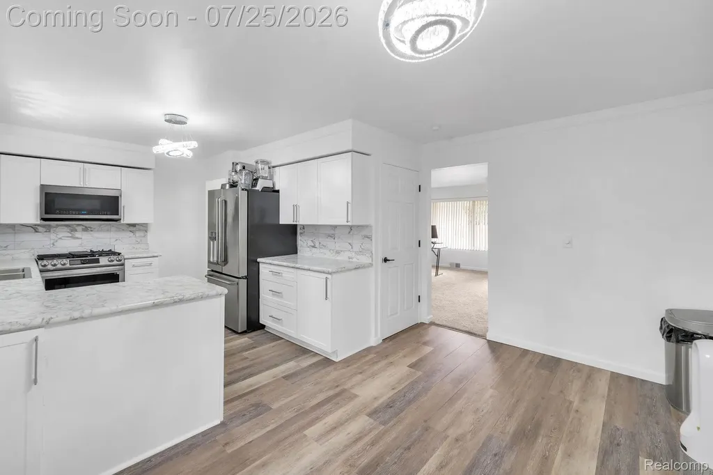 20308 Shady Lane Avenue St. Clair Shores City MI 48080