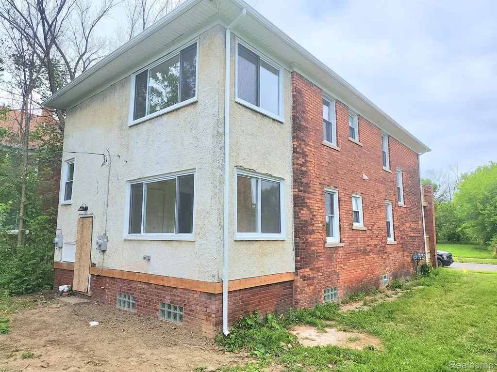 1645 Taylor Street Detroit City MI 48206