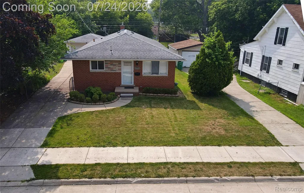 21819 Beechwood Avenue Eastpointe City MI 48021