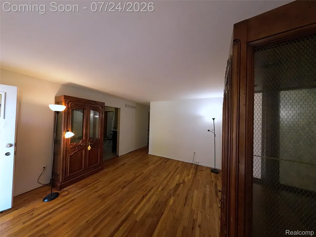 21819 Beechwood Avenue Eastpointe City MI 48021