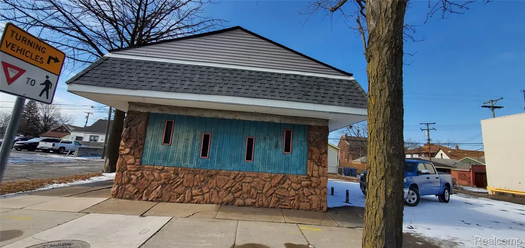 11026 W Jefferson Avenue River Rouge City MI 48218