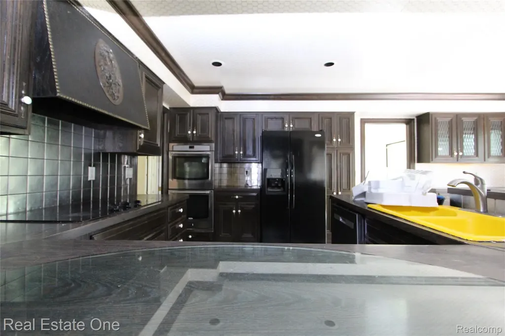 3317 Lone Pine Road West Bloomfield Charter Township MI 48323