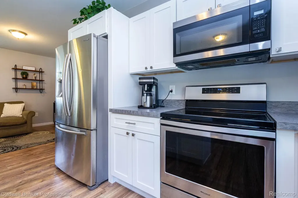 9031 Garfield Drive Northfield Township MI 48189