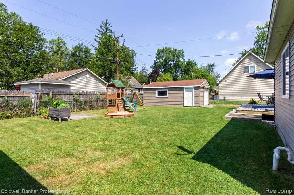 9031 Garfield Drive Northfield Township MI 48189